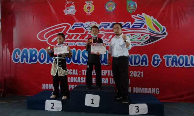 SISWA MIN 4 JOMBANG RAIH JUARA 1 LOMBA WUSHU