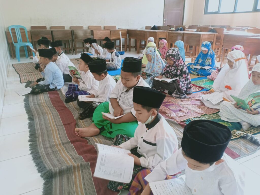 Siswa MIN 4 Jombang Laksanakan Kegiatan Pondok Ramadhan 1443 H