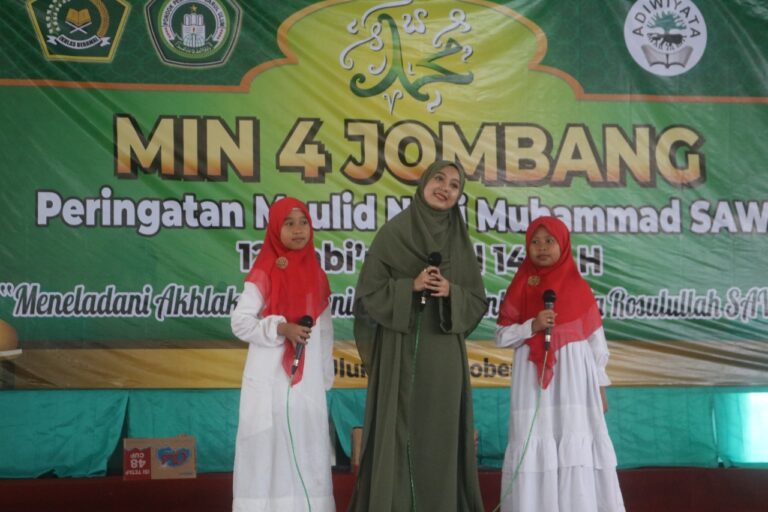 Meriah, Peringatan Maulid Nabi Muhammmad SAW 1444 H di MIN 4 Jombang