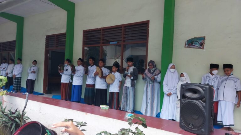 Peringatan Isra Mi'raj di MIN 4 Jombang