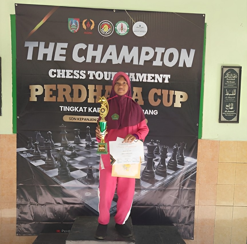 Siswa MIN 4 Jombang Raih Juara 3 Turnamen Catur Se – Kabupaten Jombang