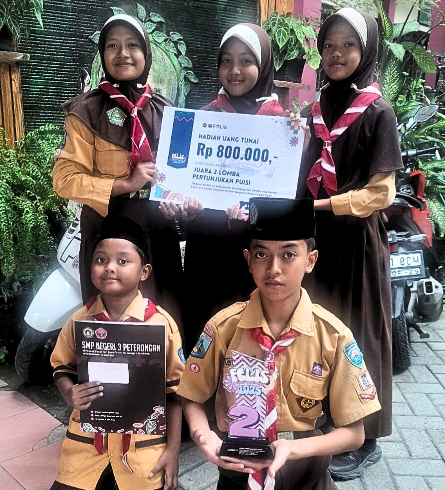 Peserta Didik MIN 4 Jombang Sabet Juara 2 Puisi FELIS 2025