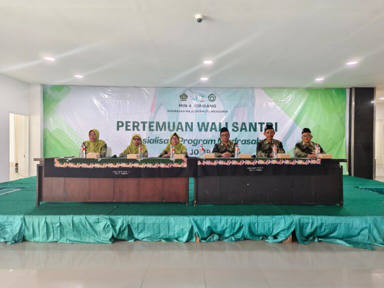 Pertemuan Wali Santri Kelas 6 Bahas Rencana Kegiatan Akhir Tahun Pembelajara