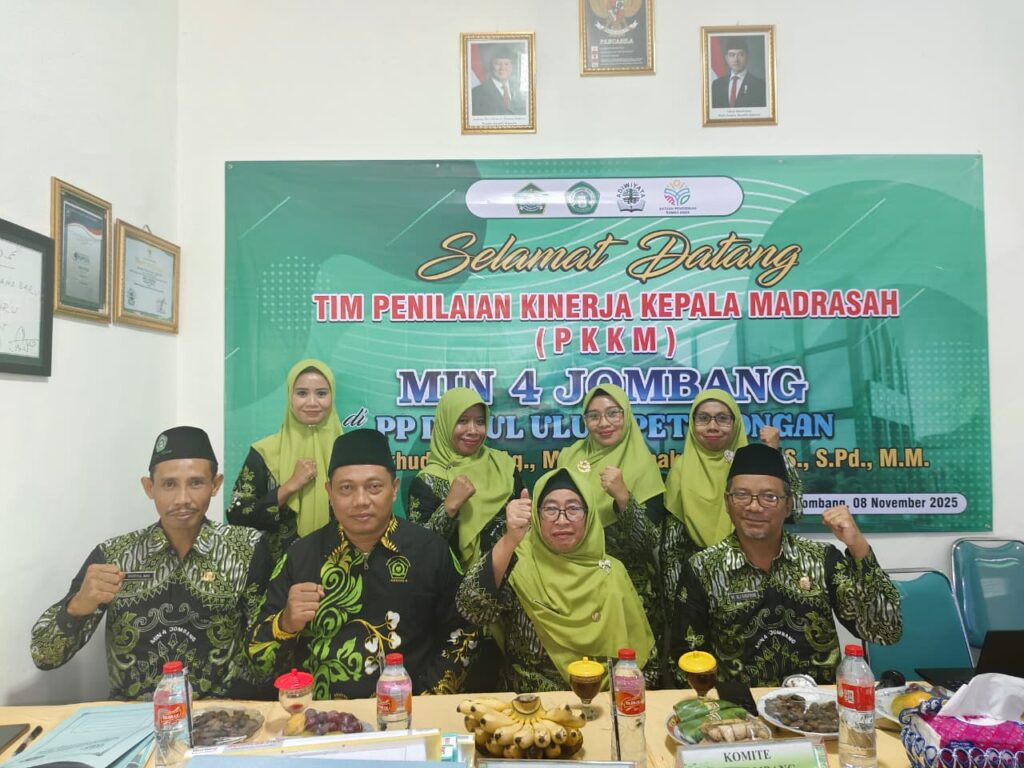 SUKSESNYA PELAKSANAAN PENILAIAN KINERJA KEPALA MADRASAH DI MIN 4 JOMBANG