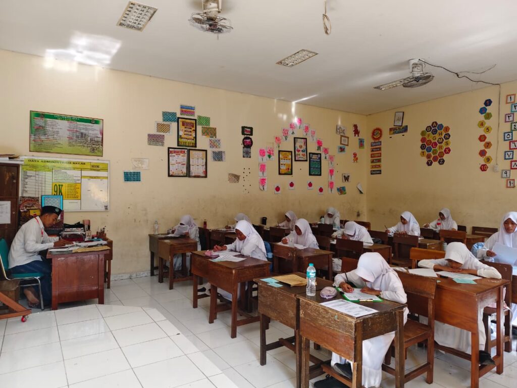MIN 4 Jombang Laksanakan Ujian Tulis Keagamaan sebagai Evaluasi Pembelajaran Peserta Didik