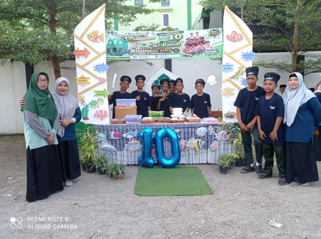 Asah Jiwa Entrepreneur Muda, Siswa Kelas 6 MIN 4 Jombang Sukses Gelar Business Day