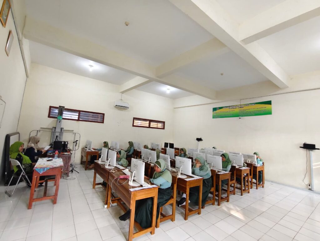 Ukur Capaian Literasi dan Numerasi, 205 Siswa Kelas 6 MIN 4 Jombang Tuntaskan Tes Kemampuan Akademik